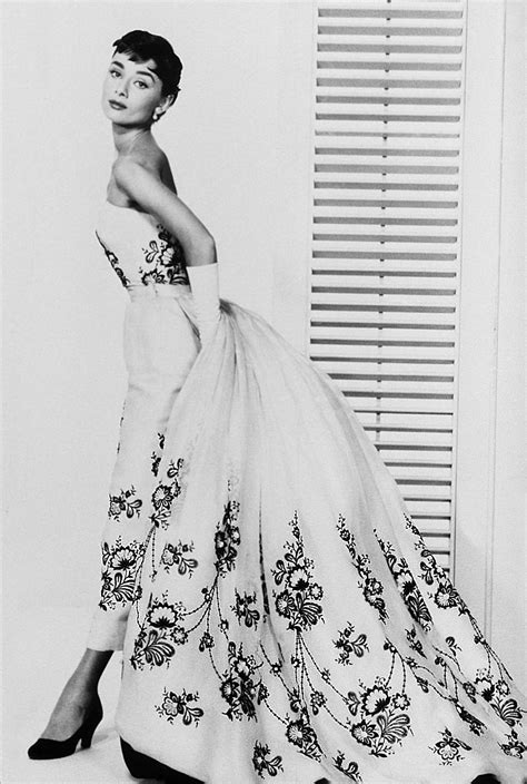 robe audrey hepburn givenchy